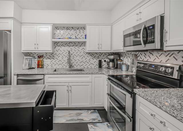 Property at 2106 Shiveley Cir, Houston, TX 77032, 4 beds, 3 baths