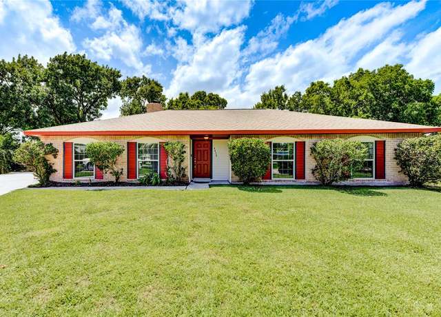 Property at 4430 Peridot Ln, Friendswood, TX 77546, 4 beds, 2 baths