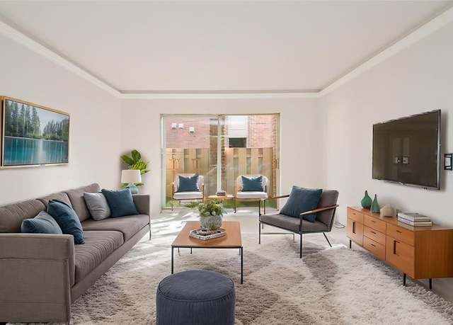 Property at 7575 Katy Fwy #22, Houston, TX 77024, 2 beds, 2 baths