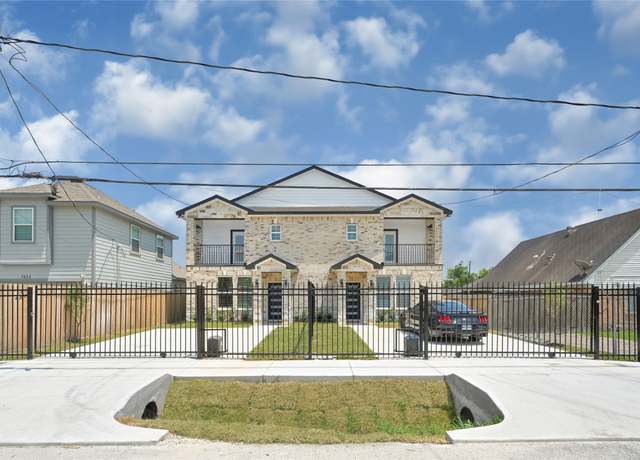 Property at 7927 Colonial Ln, Houston, TX 77051, 2 beds, 2.5 baths