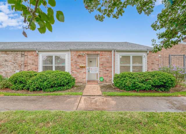 Property at 10913 Bexley Dr, Houston, TX 77099, 2 beds, 2 baths