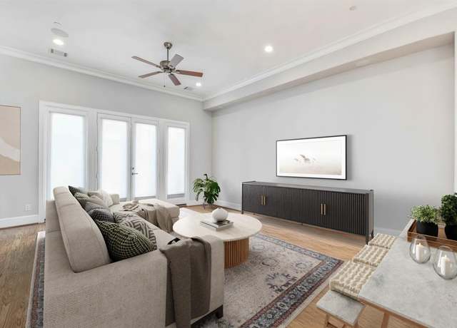 Property at 2110 Mason St, Houston, TX 77006, 3 beds, 3.5 baths