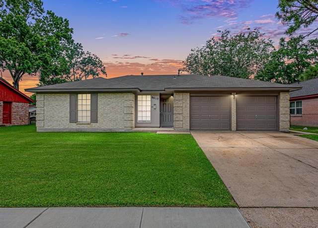Property at 9910 Antrim Ln, La Porte, TX 77571, 3 beds, 1.5 baths