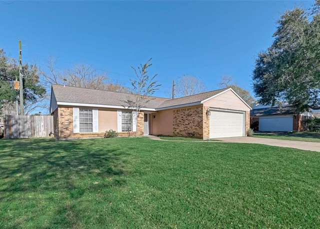 Property at 2411 Country Place Dr, Richmond, TX 77406, 3 beds, 2 baths