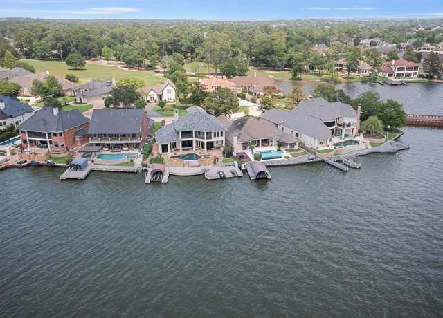 Property at 392 Green Cove Dr, Montgomery, TX 77356, 4 beds, 5 baths