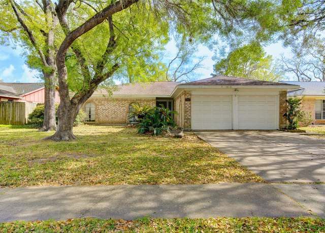 Property at 754 Seamaster Dr, Houston, TX 77062, 3 beds, 2 baths
