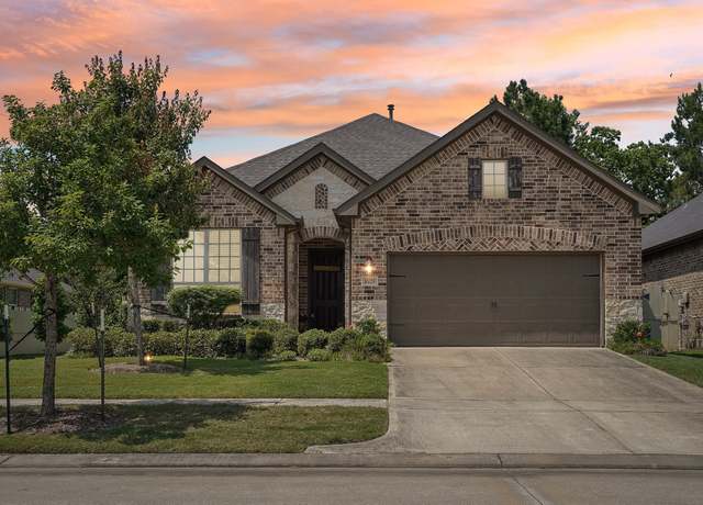 Property at 10029 Red Beadtree Pl, Conroe, TX 77385, 4 beds, 3 baths