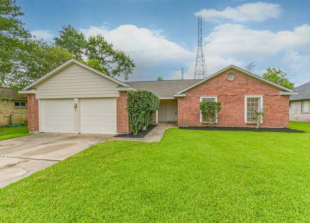 Property at 622 Magnolia Bend St, League City, TX 77573, 3 beds, 2 baths