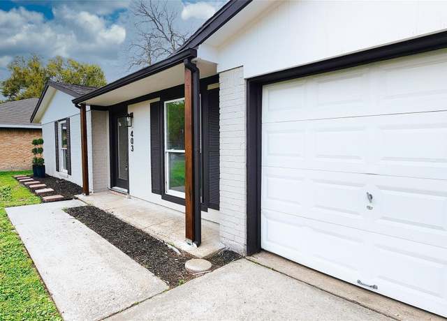 Property at 403 Vance St, League City, TX 77573, 4 beds, 2 baths