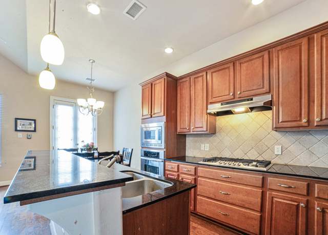 Property at 10830 Almeda Park Dr, Houston, TX 77045, 3 beds, 2.5 baths
