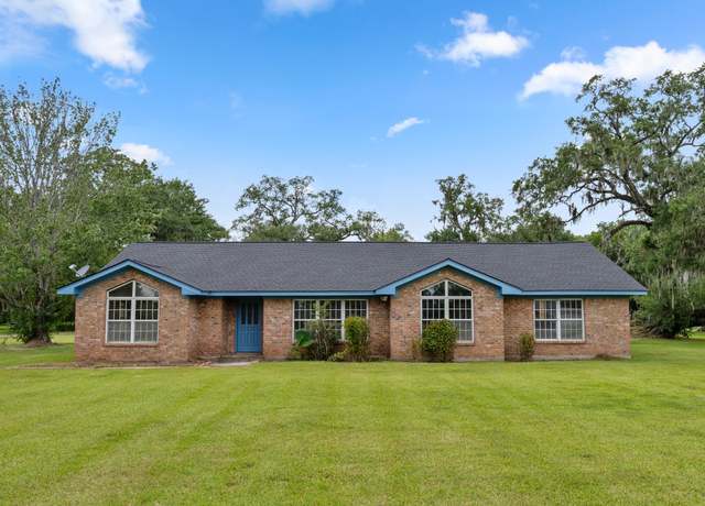 Property at 4432 County Road 886, Brazoria, TX 77422, 3 beds, 2 baths