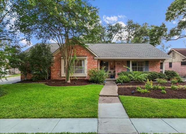 Property at 431 Shadow Creek Dr, El Lago, TX 77586, 4 beds, 2 baths