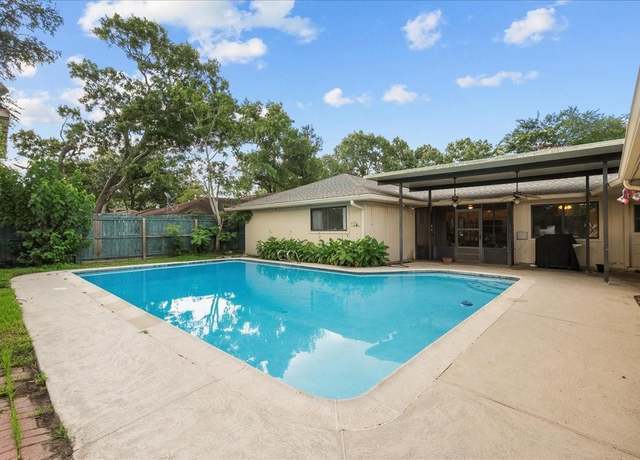Property at 431 Shadow Creek Dr, El Lago, TX 77586, 4 beds, 2 baths