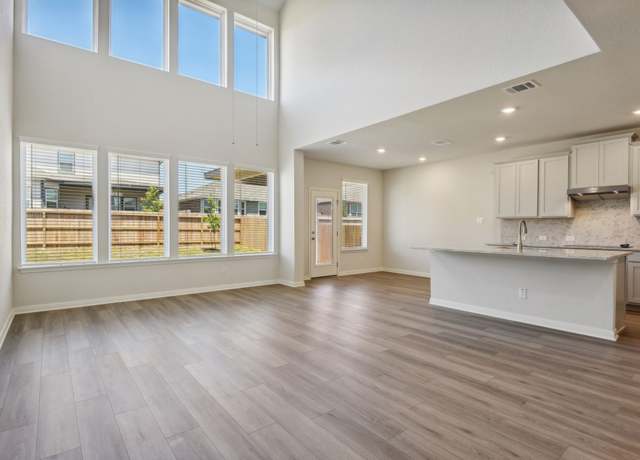 Property at 104 Bay Bridge Ct, Montgomery, TX 77316, 4 beds, 2.5 baths
