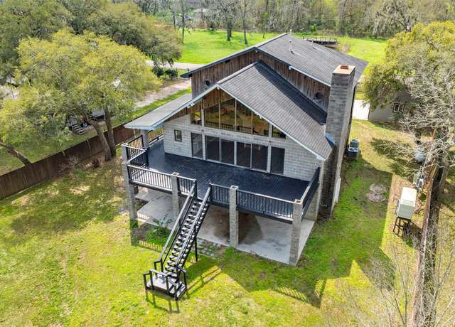 Property at 17251 County Road 945d, Brazoria, TX 77422, 4 beds, 3 baths