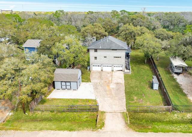 Property at 17251 County Road 945d, Brazoria, TX 77422, 4 beds, 3 baths