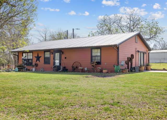 Property at 302 Dan Dr, Somerville, TX 77879, 2 beds, 1 bath