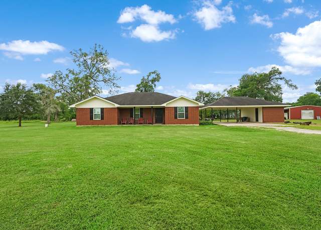 Property at 3535 Peach Creek Dr, Wharton, TX 77488, 4 beds, 2.5 baths