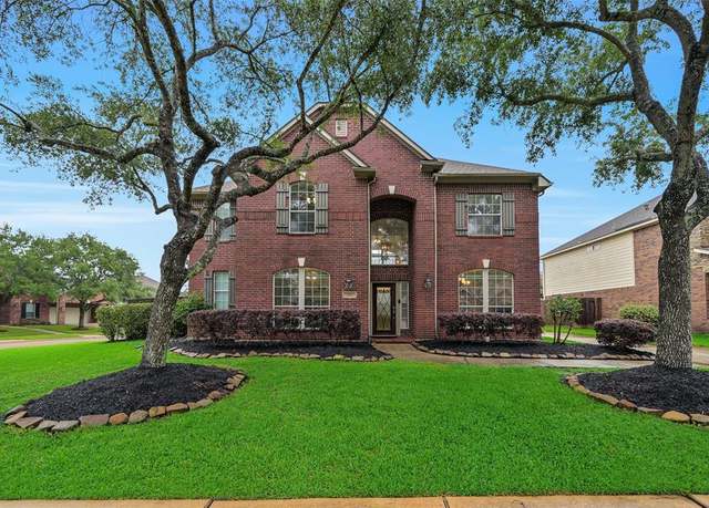 Property at 2513 Garnetfield Ln, Friendswood, TX 77546, 5 beds, 3.5 baths