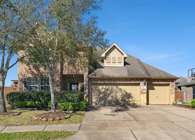 Property at 2110 Stonehollow Ct, Pearland, TX 77581, 4 beds, 3 baths