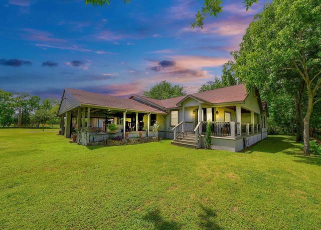 Property at 9731 Hadden Rd, Baytown, TX 77521, 5 beds, 3 baths