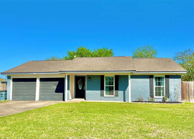 Property at 7041 Avenue R, Santa Fe, TX 77510, 3 beds, 2 baths