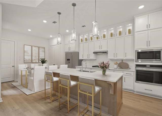 Property at 332 Fields Ln, Montgomery, TX 77316, 3 beds, 2.5 baths