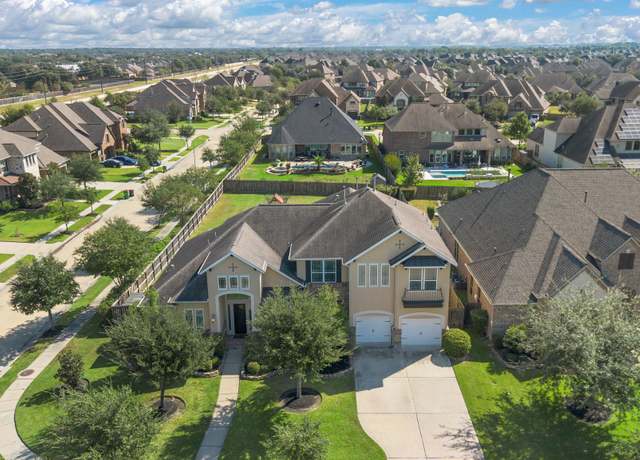 Property at 16916 W Caramel Apple Trl, Cypress, TX 77433, 5 beds, 4.5 baths