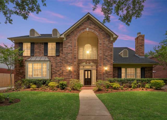 Property at 4423 Nassau Dr, Sugar Land, TX 77479, 4 beds, 2.5 baths