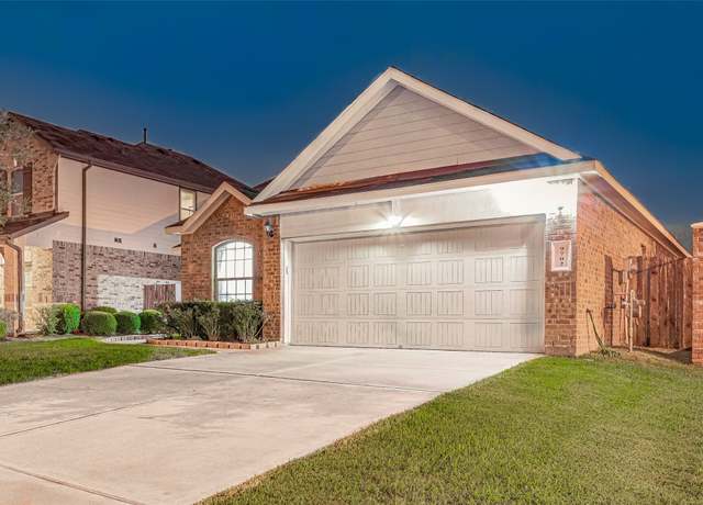 Property at 9702 Rich Mountain Dr, Richmond, TX 77469, 4 beds, 2 baths