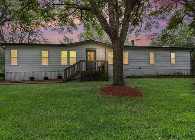 Property at 16220 Hudson Rd, Santa Fe, TX 77517, 3 beds, 3 baths