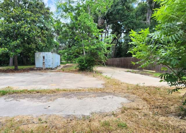 Property at 101 Grant St, Alvin, TX 77511
