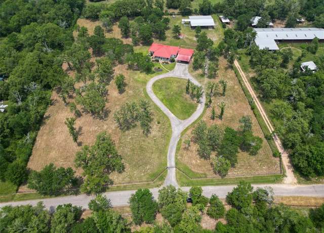 Property at 40618 Center Hill Rd, Hempstead, TX 77445, 3 beds, 3 baths