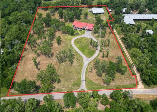 Property at 40618 Center Hill Rd, Hempstead, TX 77445, 3 beds, 3 baths