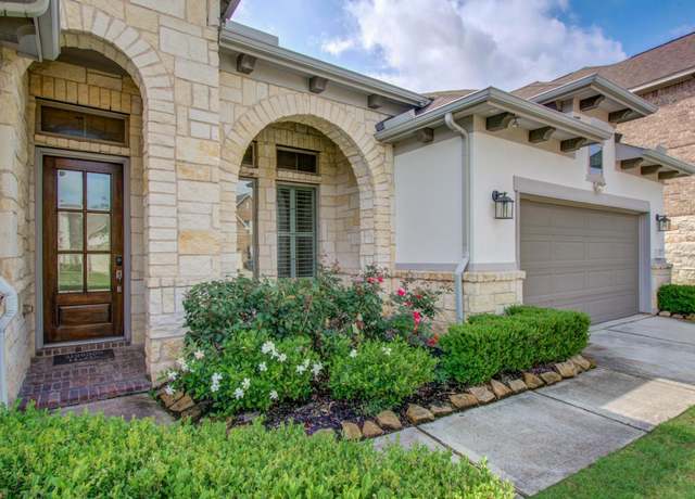 Property at 6242 Garden Lakes Ln, Sugar Land, TX 77479, 4 beds, 3 baths