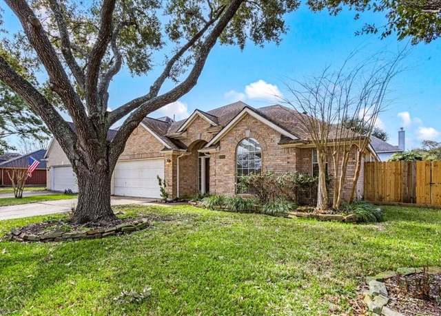 Property at 1940 Waterford Way, Seabrook, TX 77586, 3 beds, 2 baths