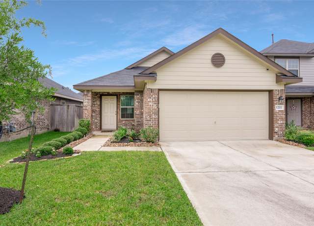 Property at 1211 Blue Hazel Ct, Pinehurst, TX 77362, 3 beds, 2 baths