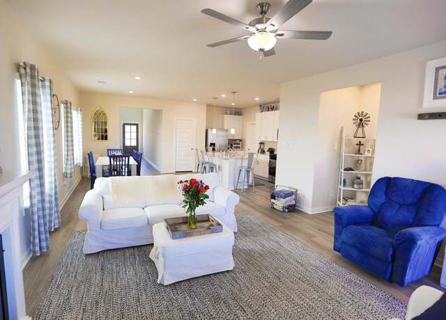 Property at 16632 Sterling Cliff St, Conroe, TX 77302, 4 beds, 2.5 baths