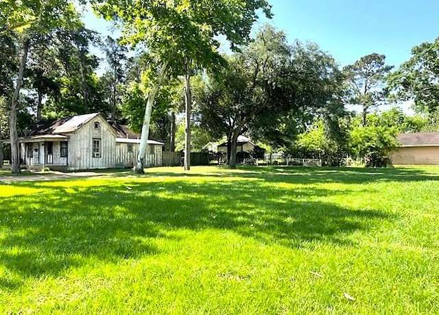 Property at 6211 Gresham St, Wallis, TX 77485, 1 bed, 1 bath
