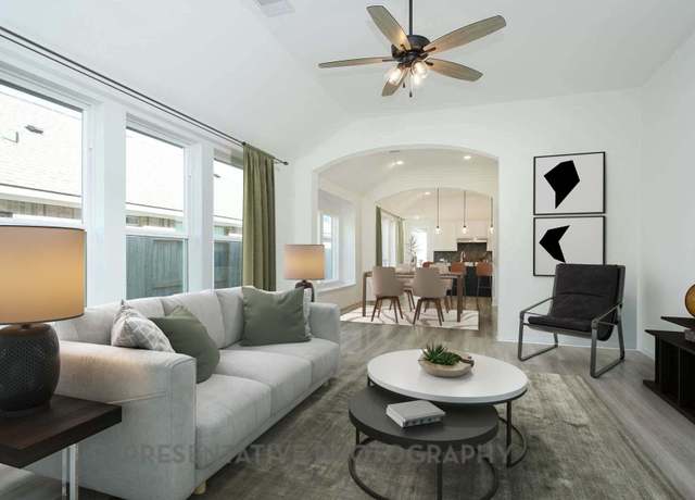 Property at 126 Neches Nook Ct, Conroe, TX 77304, 4 beds, 2.5 baths