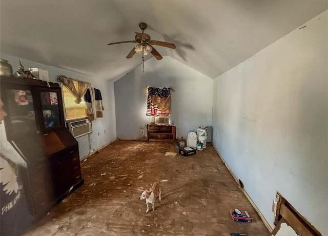 Property at 14427 Hillsboro St, Houston, TX 77015, 2 beds, 1 bath