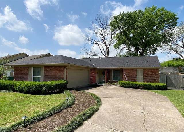 Property at 8111 Knightwood Forest Dr, Houston, TX 77088, 3 beds, 2 baths