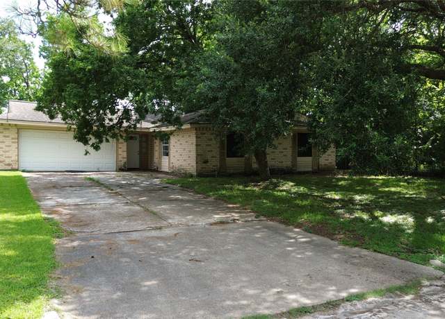 Property at 8718 Acorn Ln, Hitchcock, TX 77563, 3 beds, 2 baths