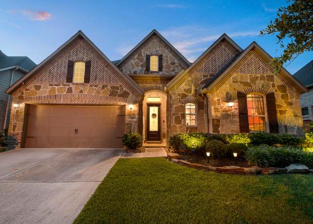Property at 510 Blossom Cove Ct, Pinehurst, TX 77362, 3 beds, 2 baths