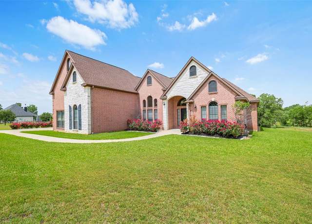 Property at 4883 Blazing Trl, Bryan, TX 77808, 4 beds, 3.5 baths