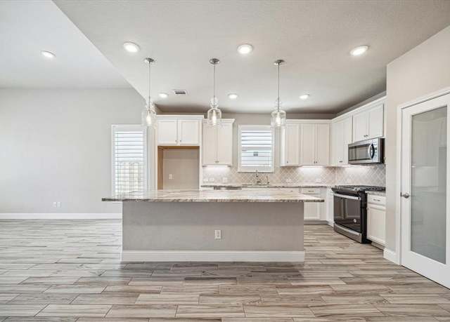 Property at 10210 Water Harbor Dr, Missouri City, TX 77459, 3 beds, 3 baths