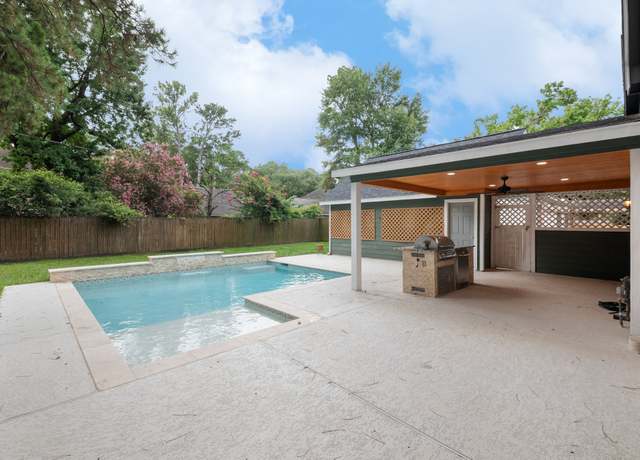 Property at 2822 Roseheath Ln, Houston, TX 77073, 4 beds, 2.5 baths