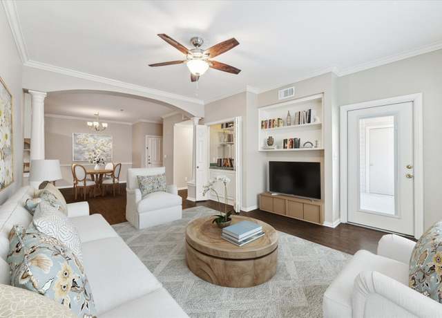 Property at 2111 Welch St Unit B103, Houston, TX 77019, 2 beds, 2 baths