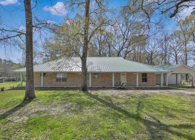 Property at 121 Magnolia Blvd, New Caney, TX 77357, 4 beds, 3 baths