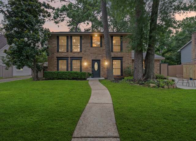 Property at 2415 Brookdale Dr, Kingwood, TX 77339, 4 beds, 2.5 baths